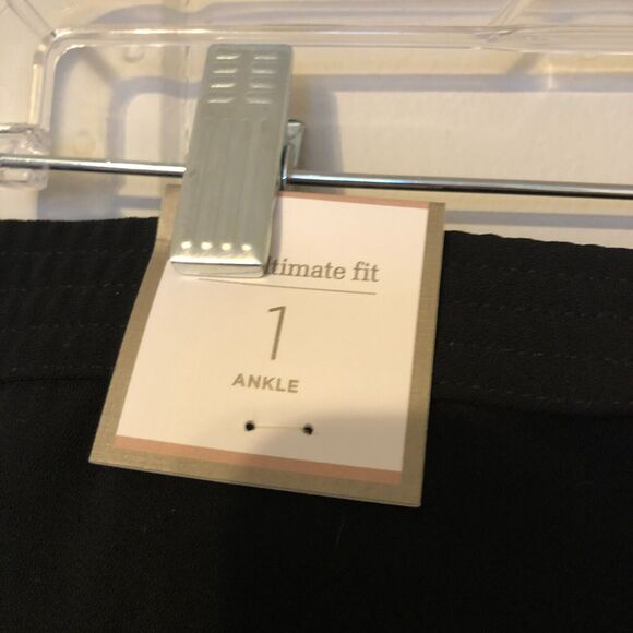 Chicos 1 Ultimate Fit Track Pant Black Medium Pockets Pull On Elastic Waist NWT - Picture 6 of 13